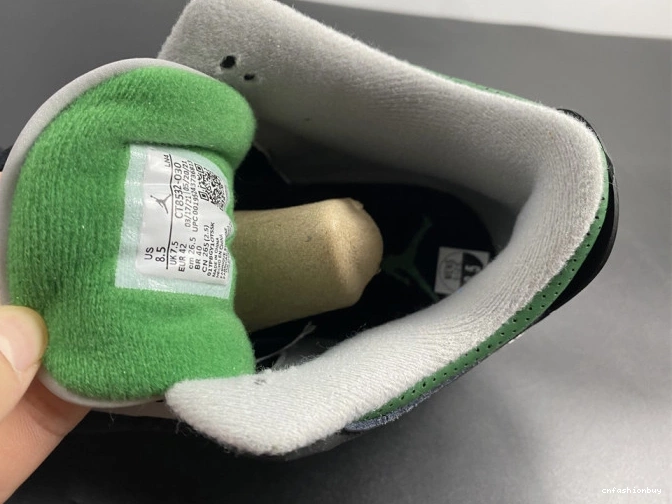 CT8532-030 Pine 3 Green Jordan Air 0819